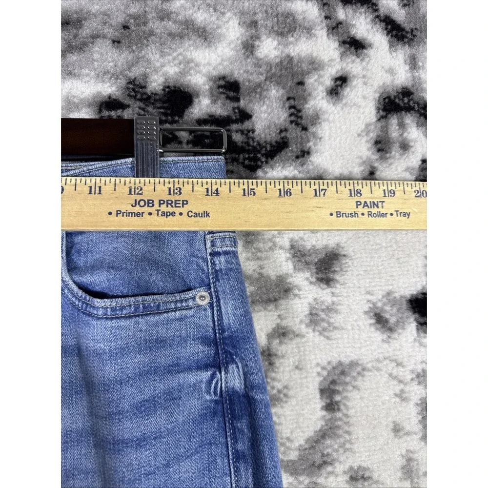 Banana Republic doesn fit